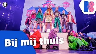 Bij mij thuis LIVE bij DE GROTE SHOW  Kinderen voor Kinderen [upl. by Vareck]