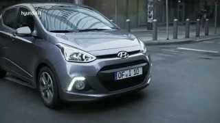 Hyundai i10  La città vive nuove emozioni [upl. by Auqinet991]