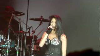 Nicole Scherzinger  190212 LONDON Hmv Hammersmith Apollo Right there [upl. by Youngman]