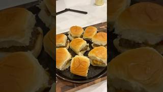 Sliders 🍔 quickrecipes cooking cookfood foodie burger sliders cute recipe [upl. by Deraj28]