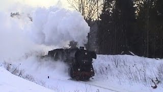 Faszination Winterdampf  Güterzüge im Schnee mit Dampflok 44 14868 [upl. by Sopher808]