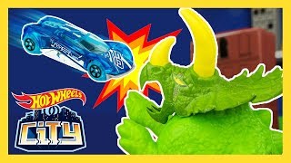 TRICERATOPS VS EPIC HOT WHEELS CARS  New News  HotWheels [upl. by Dardani]