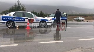 Report TV  Korçë makina përplas motorin humbin jetën dy persona [upl. by Ahselef]