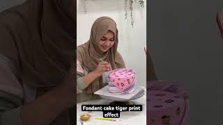 Tiger print cake effect on fondant cake  how to make fondant cakes at home professional cake ideas [upl. by Auhsohey]