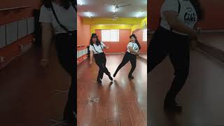 le k Sara Sara  song  from pukar movie dance cover Rekha maam and Dipti maam youtubedanceyt [upl. by Clio]