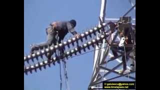 Замена линейного изолятора 220 кВ Replacement of 220 kV line insulators [upl. by Pansir146]