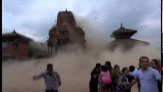 Dramático video del terremoto en Bhaktapur Nepal [upl. by Zeni]