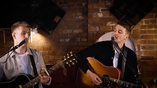 Belter  Gerry Cinnamon  With Every Heartbeat  Robyn The Mac Bros LIVE acoustic cover [upl. by Sigismund]