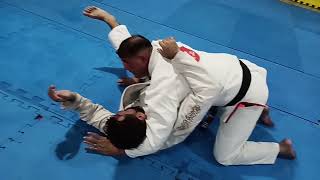 Jiujitsu passagem de guarda básica  montada ogro jiujitsu [upl. by Maryrose]