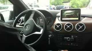 MercedesBenz BKlasse 180 CDI parkt automatisch ein [upl. by Myrt]