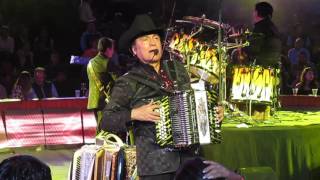 Los Tigres del Norte  De Paisano a Paisano en Puebla 2017 [upl. by Akcira]