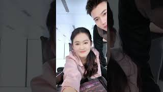 Huang Wenbo x Zhai Yiyings live chat chinesedrma movie romantic [upl. by Aikemal378]