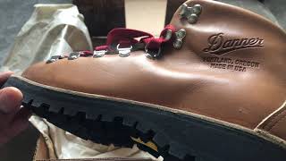 DANNER BOOT Mountain Light UNBOXING [upl. by Abehs]