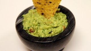 Avocado Guacamole Recipe  CookingWithAlia  Episode 244 [upl. by Nelag358]