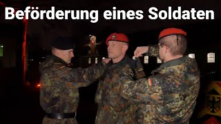 Stilvolle Beförderung eines Soldaten Die USH der Bundeswehr ernennt Spieß zum Stabsfeldwebel [upl. by Carma615]