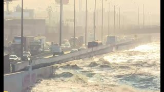 Vía Evitamiento Caudal del río Rímac a punto de desbordarse a la altura del puente Trujillo [upl. by Salesin]