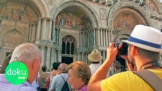 Venedig Zerstören die Touristen die Stadt  WDR Doku [upl. by Ahsiemal577]