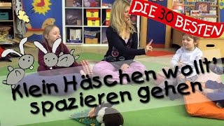 👩🏼 Klein Häschen wollt spazieren gehn  Singen Tanzen und Bewegen  Kinderlieder [upl. by Kimber]