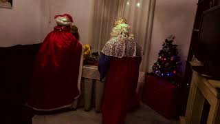 Los Reyes Magos traen regalos a Alejandra  Cazado en Video 🐫🐫🐫 [upl. by Agnola]