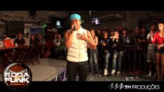 MC Gutty  Feat Thalia do Bonde das Maravilhas  Ao vivo na Roda de Funk [upl. by Evan]