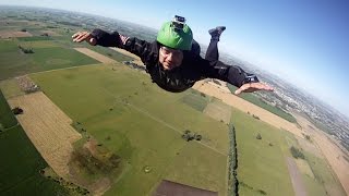 Friday Freakout Skydivers FORGET To Pull Parachute Saved By AAD Altitude Awareness Fail [upl. by Bridie]