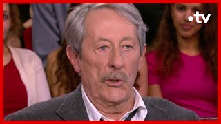 Jean Rochefort  sa rencontre avec Johnny Hallyday   Vivement Dimanche 23 avril 2023 [upl. by Fabria64]