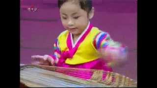 Kayagum Yun Ye Kyeong 1 DPRK Music [upl. by Winsor]