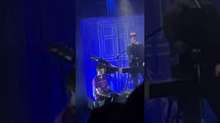 Mads Langer  quotDet regner i mit hjertequot CV Jørgensen Cover Live fra Bremen Teater 1810 2024 [upl. by Raoul]