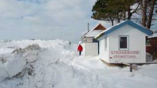 Schneesturm schneidet die Insel Hiddensee vom Festland ab [upl. by Freytag309]