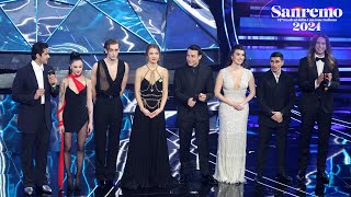 Sanremo 2024  Il ritorno del cast di Mare Fuori sul palco dellAriston [upl. by Michelle]