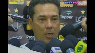 Wanderley Luxemburgo ataca Robinho e o SFC 05052010 [upl. by Akinod]