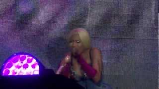 Nicki Minaj  Superbass Live LONDON  O2 Arena Roman Reloaded Tour FRONT ROW [upl. by Gebhardt]