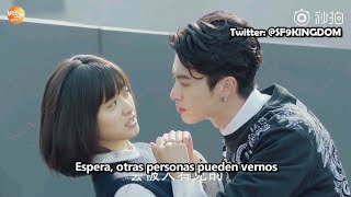 SUB ESP Meteor Garden 2018 Ep34 cut Dao Ming Si quiere besar a Shan Cai y ella le pide salir [upl. by Ahsytal]