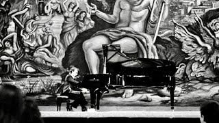 Schumann Kreisleriana Op 16  Maurizio Pollini 1982821 Salzburg Großes Festspielhaus [upl. by Alcina259]