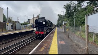 35028 ‘Clan Line’ Passing Through Beaulieu Road Station [upl. by Star]