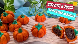 Biscotti a forma di zucca ripieni di pasta di mandorle al cioccolato fondente  Idea per Halloween [upl. by Stanford]