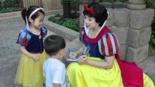 Walt Disney World  Meeting Snow White Epcot  May 20 2011 [upl. by Akym373]