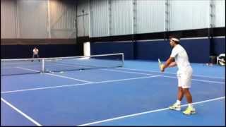 Rafa Nadal entrenando saques [upl. by Enad]