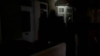 Police raid an address in Vansittart Road Forest Gate [upl. by Eihtur]