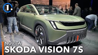 Skoda Vision 7S  DAL VIVO il SUV elettrico da 600 km col DISPLAY rotante [upl. by Nivlem]