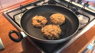 Ricette vegetariane Burger di lenticchie [upl. by Fredrika]