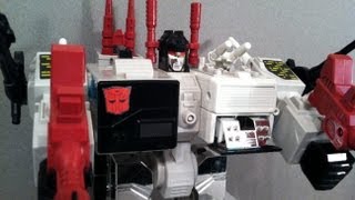 Metroplex  1985 G1 Transformers Review [upl. by Ailuig]