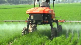 Shaktiman quotPROTEKTORquot Self Propelled High Clearance Boom Sprayer [upl. by Uoliram643]