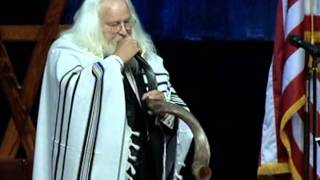 Blowing The Shofar With Gusto At High Holidays  Valley Outreach Synagogue [upl. by Aneek]