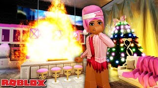 MY NEW ROYALE HIGH APARTMENT GOT SET ON FIRE 🔥  Roblox [upl. by Leirraj]