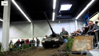 Panzerhaubitze 2000 18 Intermodellbau Dortmund 2013 [upl. by Thatcher64]