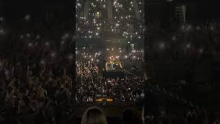 Vance Joy singing emotional song at obi Wembley arena in London October 2025 emotional vancejoy [upl. by Oikim134]