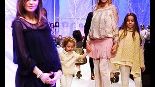 Claudia Gerini in passerella con Rosa e Linda [upl. by Anitnahs]