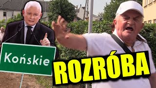 WŚCIEKŁY wyborca PiS WPADŁ Z KOPNIAKIEM w kartony opozycji Awantura na wiecu PiS [upl. by Yddor]