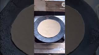 Roti kaise banani chahiyeyoutubeshortsviralrecipeleechikirasoi [upl. by Sheepshanks]